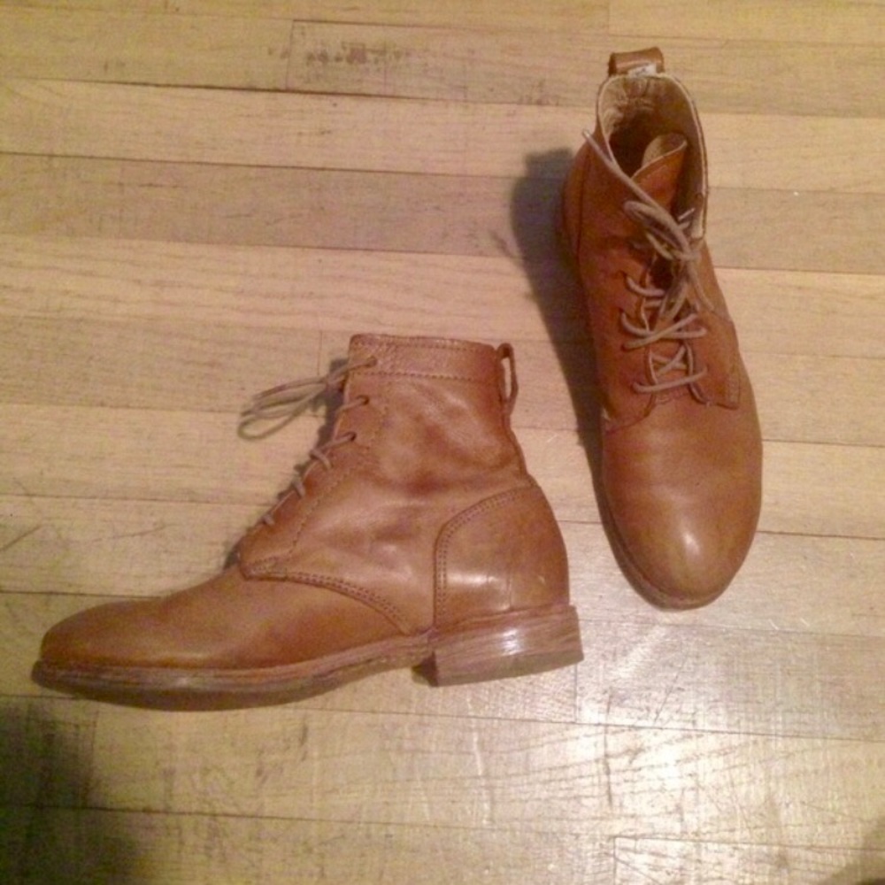 Leather lace up boots